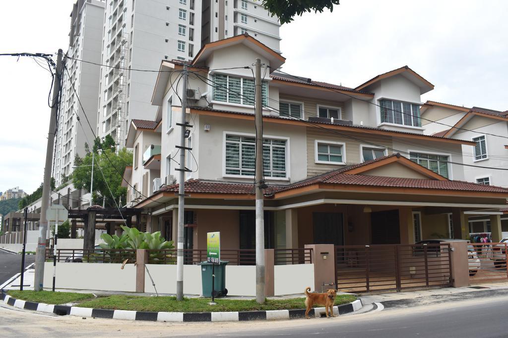67 First Island Villa Bukit Jambul Exterior photo